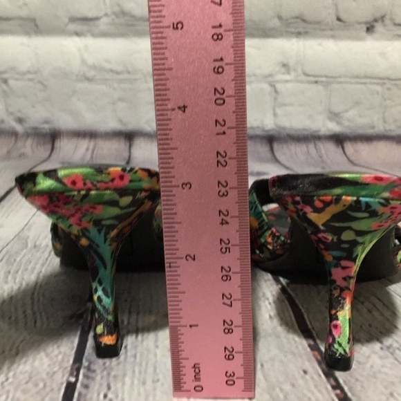 Fioni satin floral slides New without Box - Picture 4 of 4